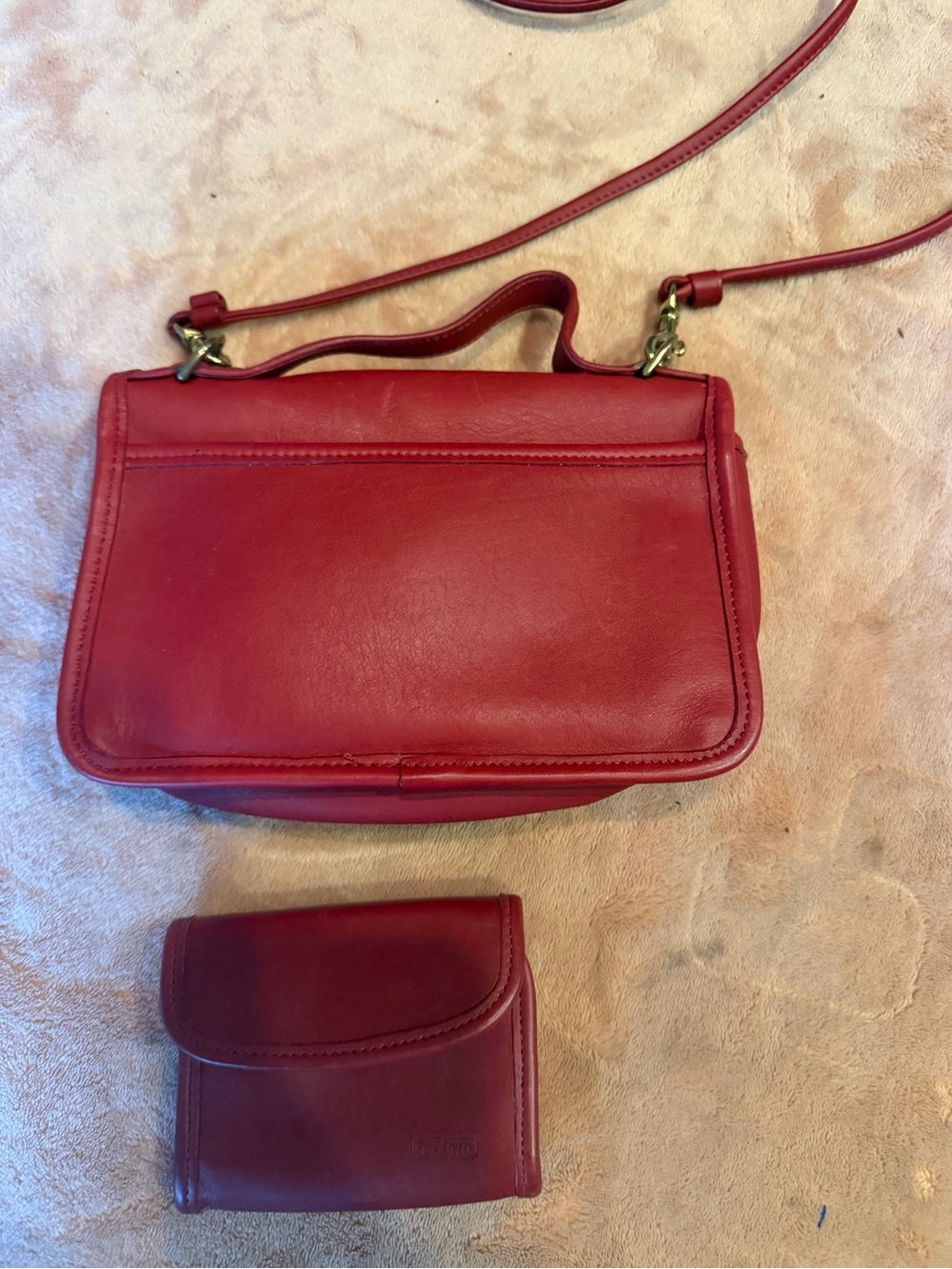 Coach Red Leather Turnlock Crossbody Bag - Picture 5 of 10